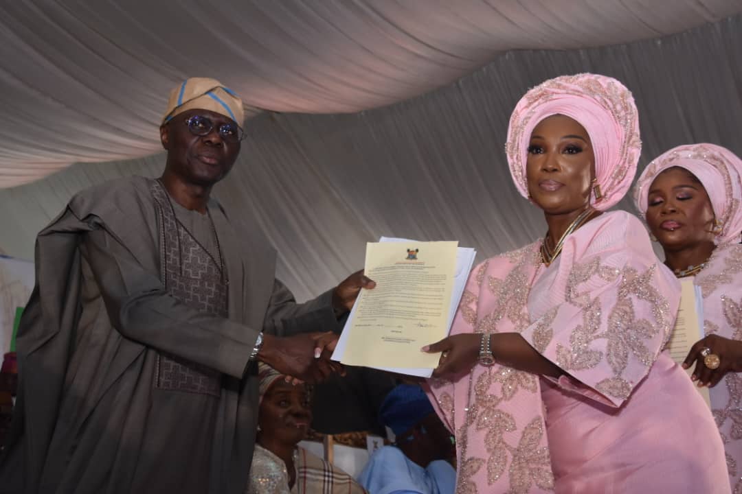 SANWO-OLU SWEARS IN 57 COUNCIL CHAIRMEN & VICE CHAIRMEN — A NEW ERA BEGINS IN ETI-OSA!